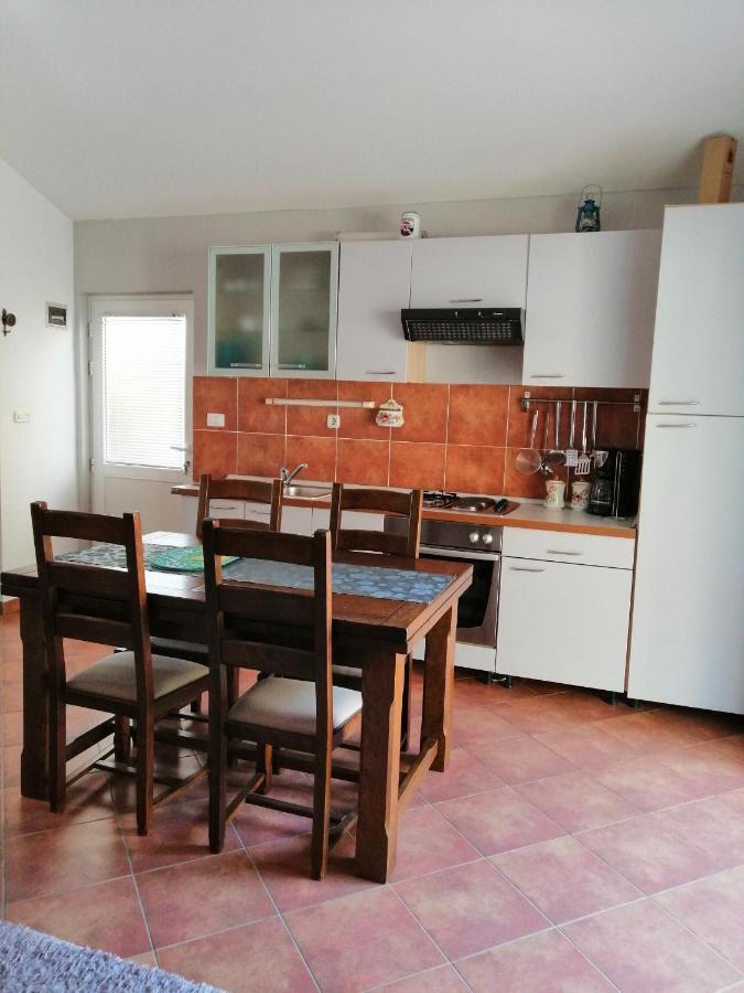 Dzoni Apartmán Split